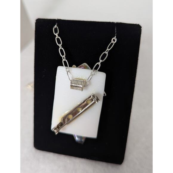 White fused + iridescent glass aurora Pin/Pendant SP 20" chain 11/4" x 1 3/4" - Picture 7 of 10